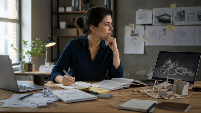 Learning from Successes vs. Learning from Mistakes
